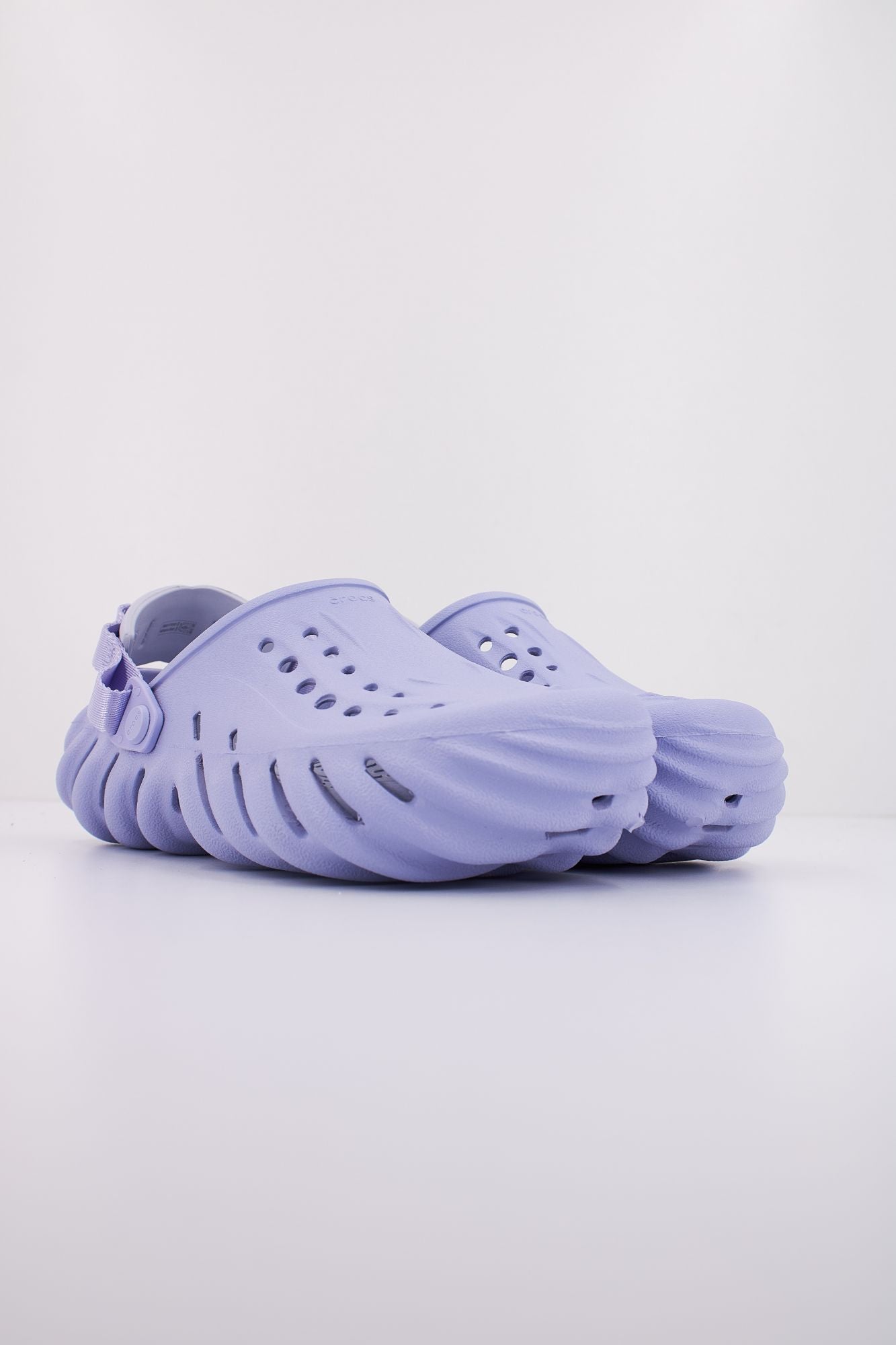 CROCS ECHO CLOG en color VIOLETA (2)