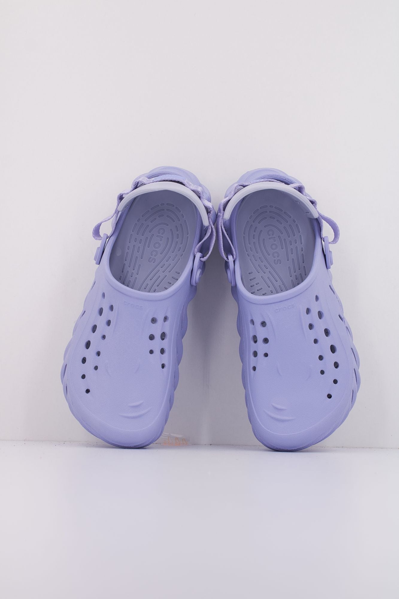 CROCS ECHO CLOG en color VIOLETA (3)