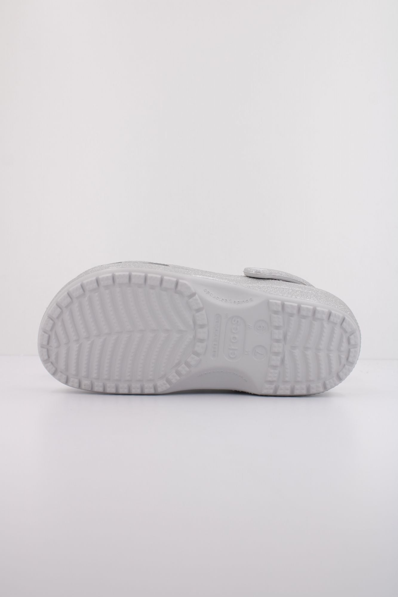 CROCS  CLASSIC GLITTER CLOG en color GRIS (5)