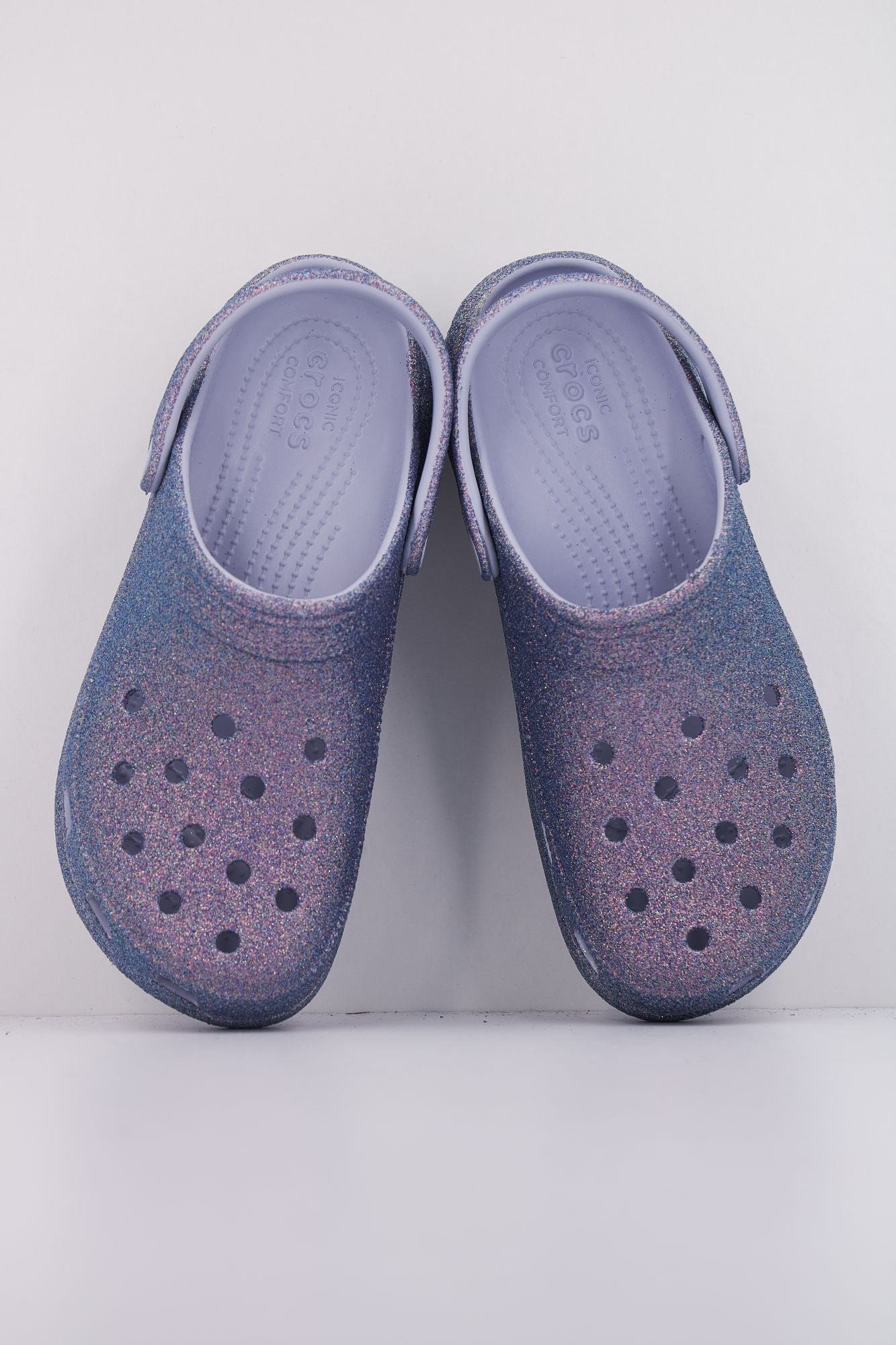 CROCS PLATFORM IRID GLITTER CLOG en color VIOLETA (3)