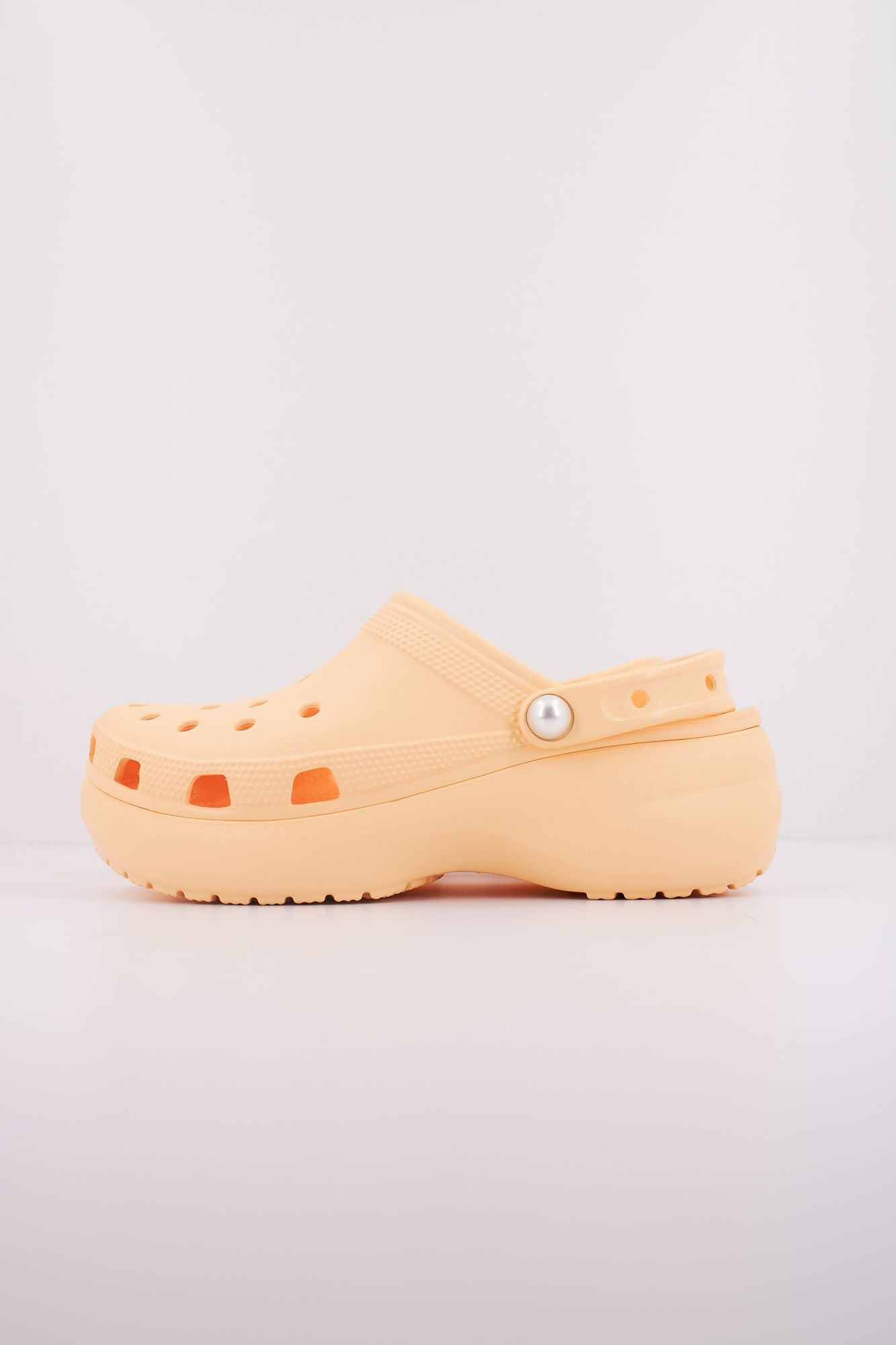 CROCS CLASSIC PLATFORM PEARLCLOG en color NARANJA (1)