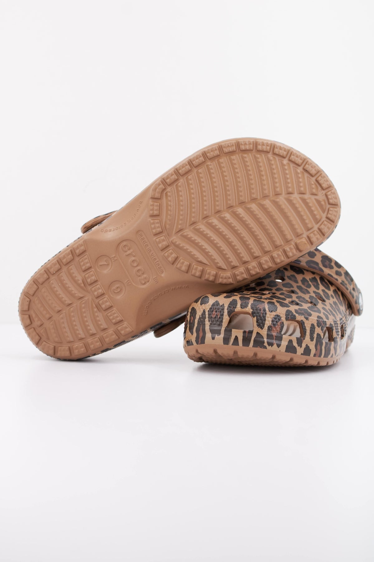 CROCS CLASSIC ANIMAL CLOG en color ANIMAL PRINT (5)