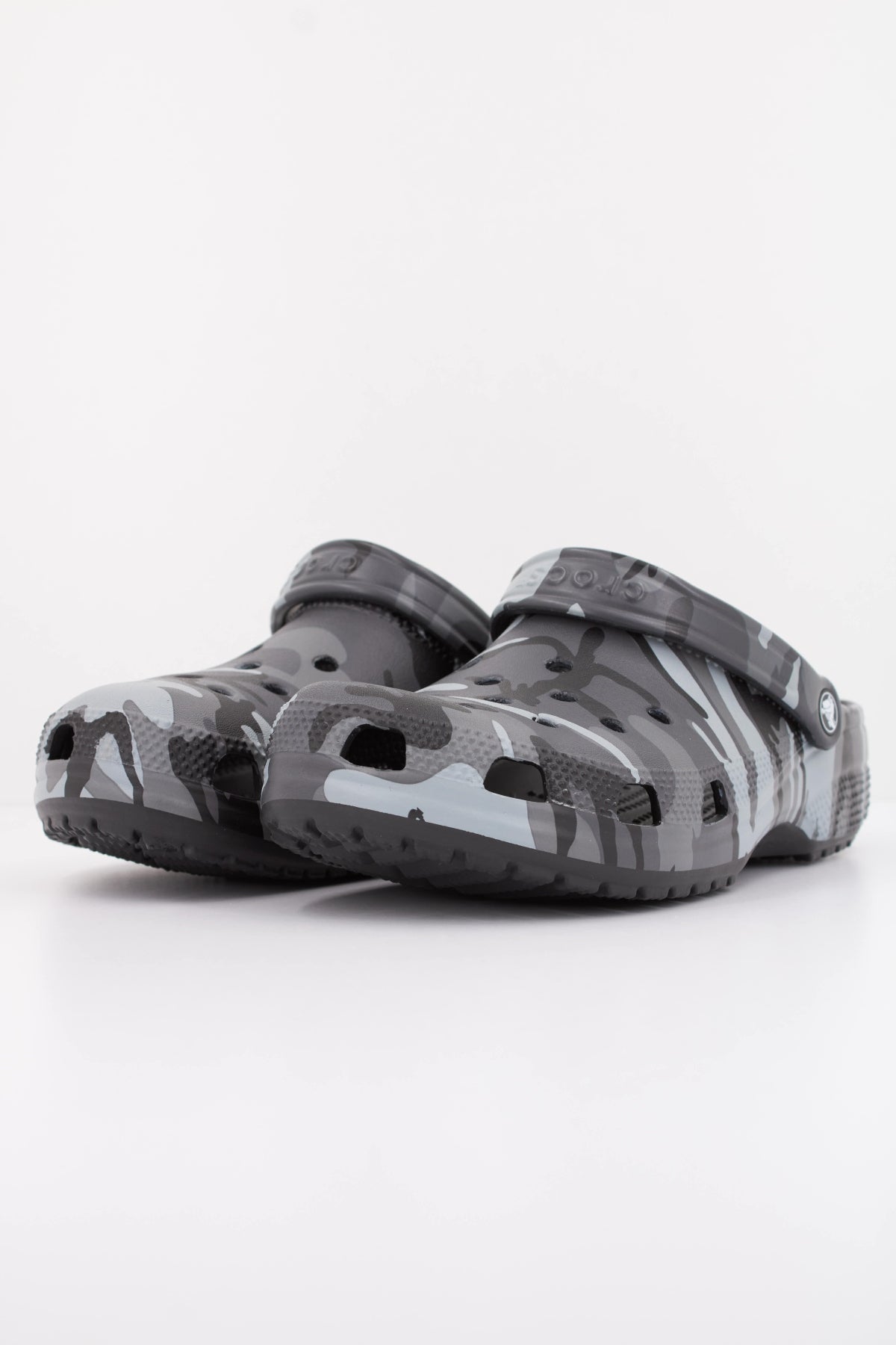 CROCS CLASSIC CAMOUFLAGE U en color VERDE (2)