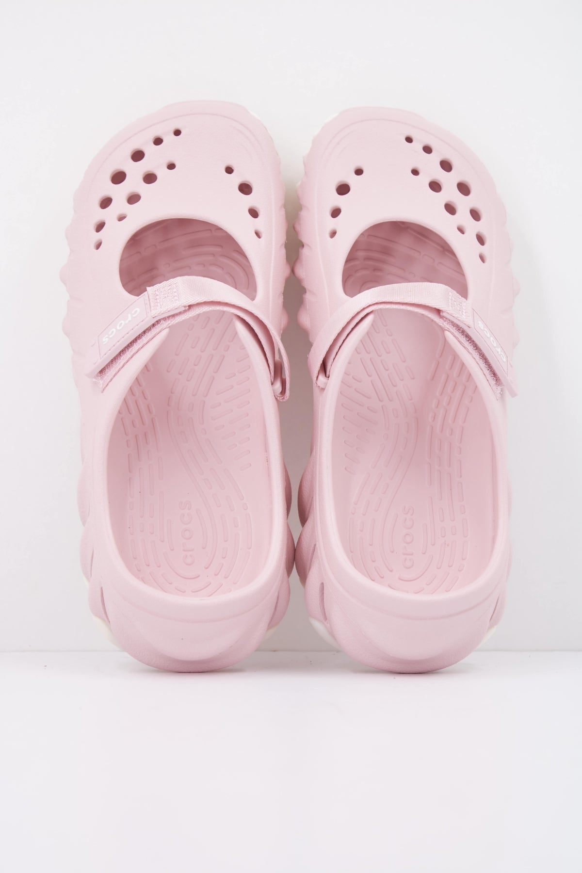 CROCS ECHO MARY JANE CLOG en color ROSA (3)