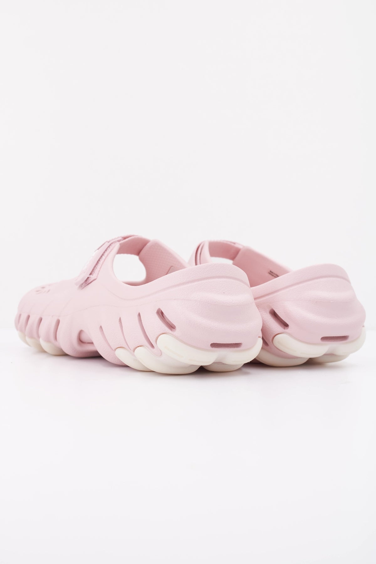 CROCS ECHO MARY JANE CLOG en color ROSA (4)