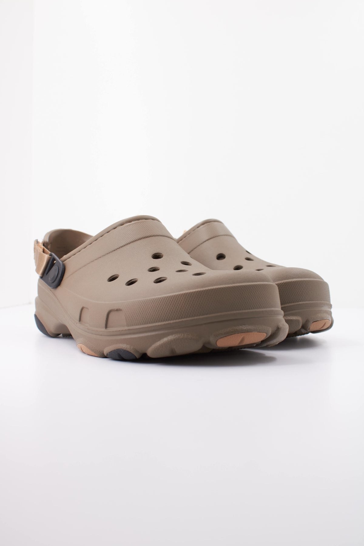 CROCS 207936C ALL TERRAIN LINED CLOG en color MARRON (2)