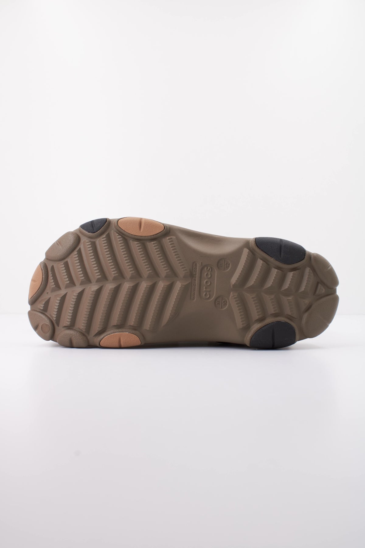 CROCS 207936C ALL TERRAIN LINED CLOG en color MARRON (5)