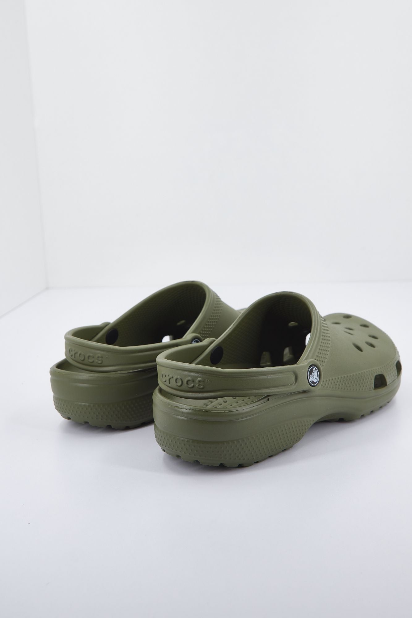 CROCS CLASSIC U en color VERDE (2)
