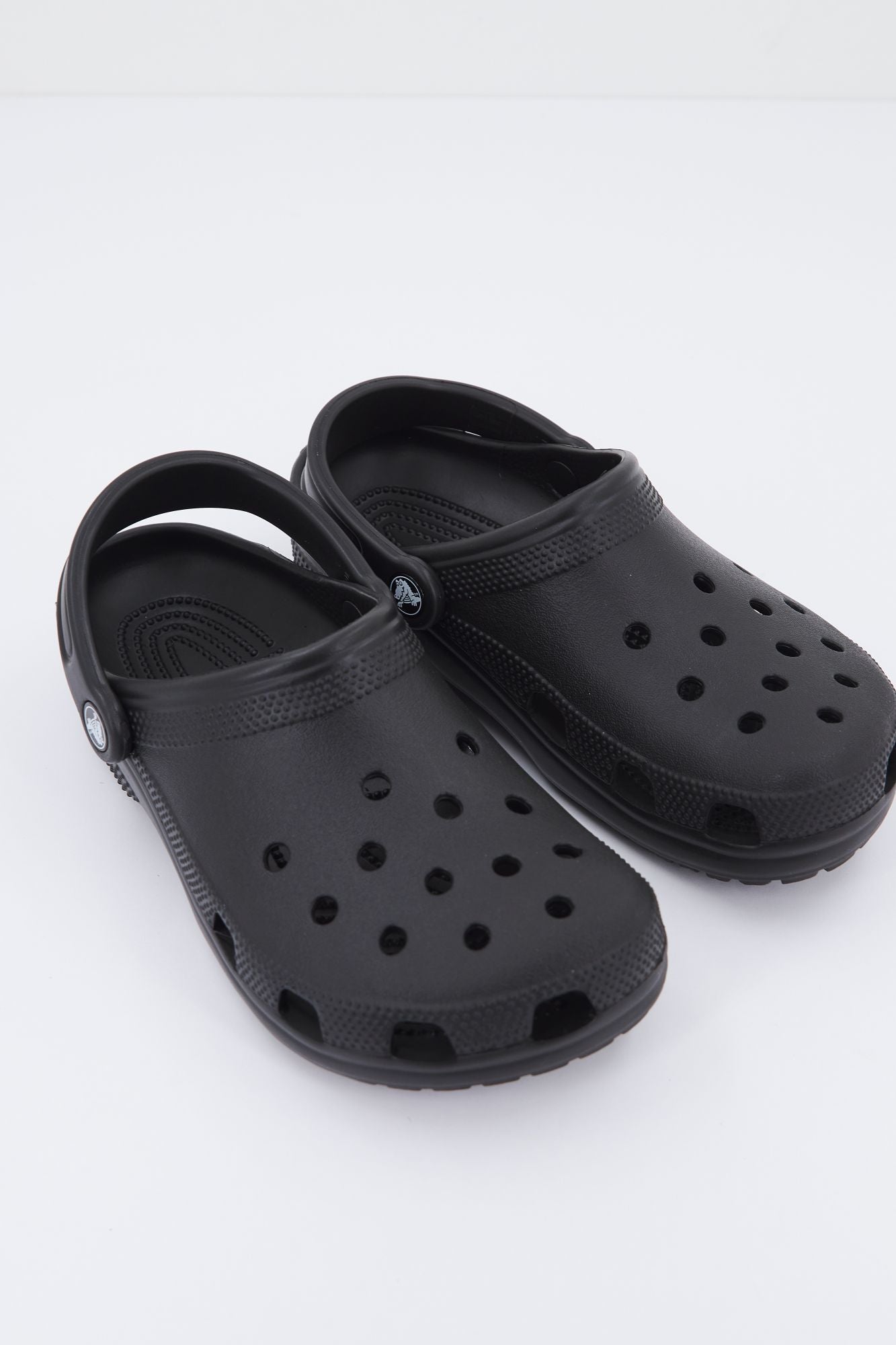 CROCS CLASSIC U en color NEGRO (2)