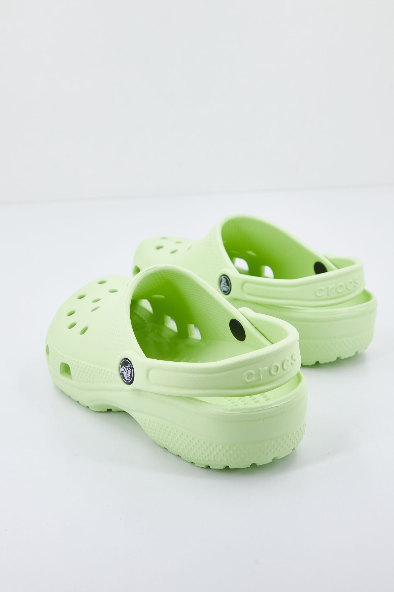 CROCS CLASSIC U en color VERDE (3)
