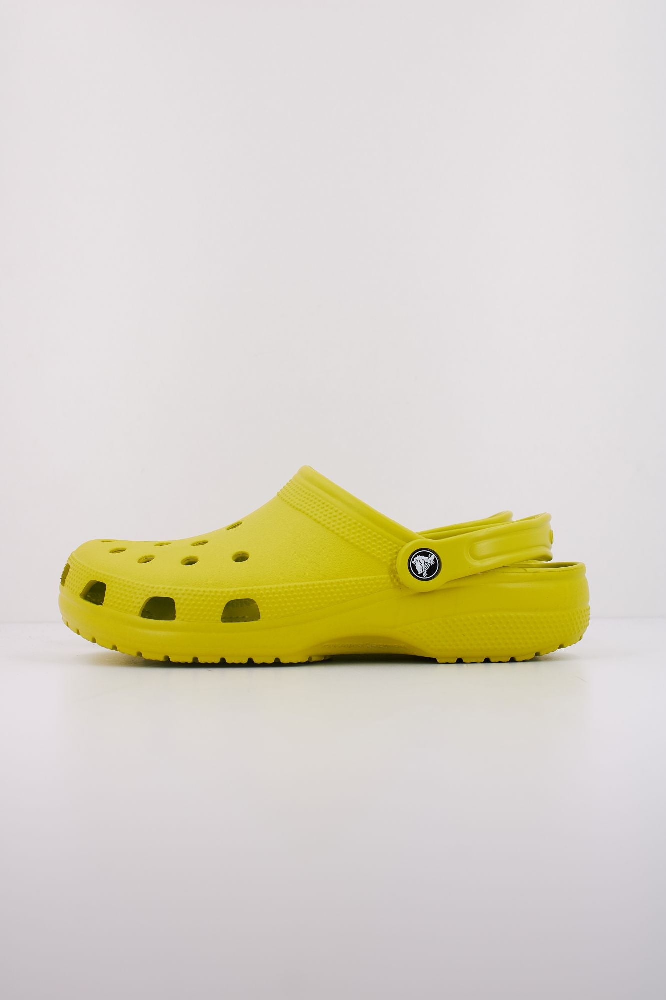 CROCS CLASSIC U en color AMARILLO (1)
