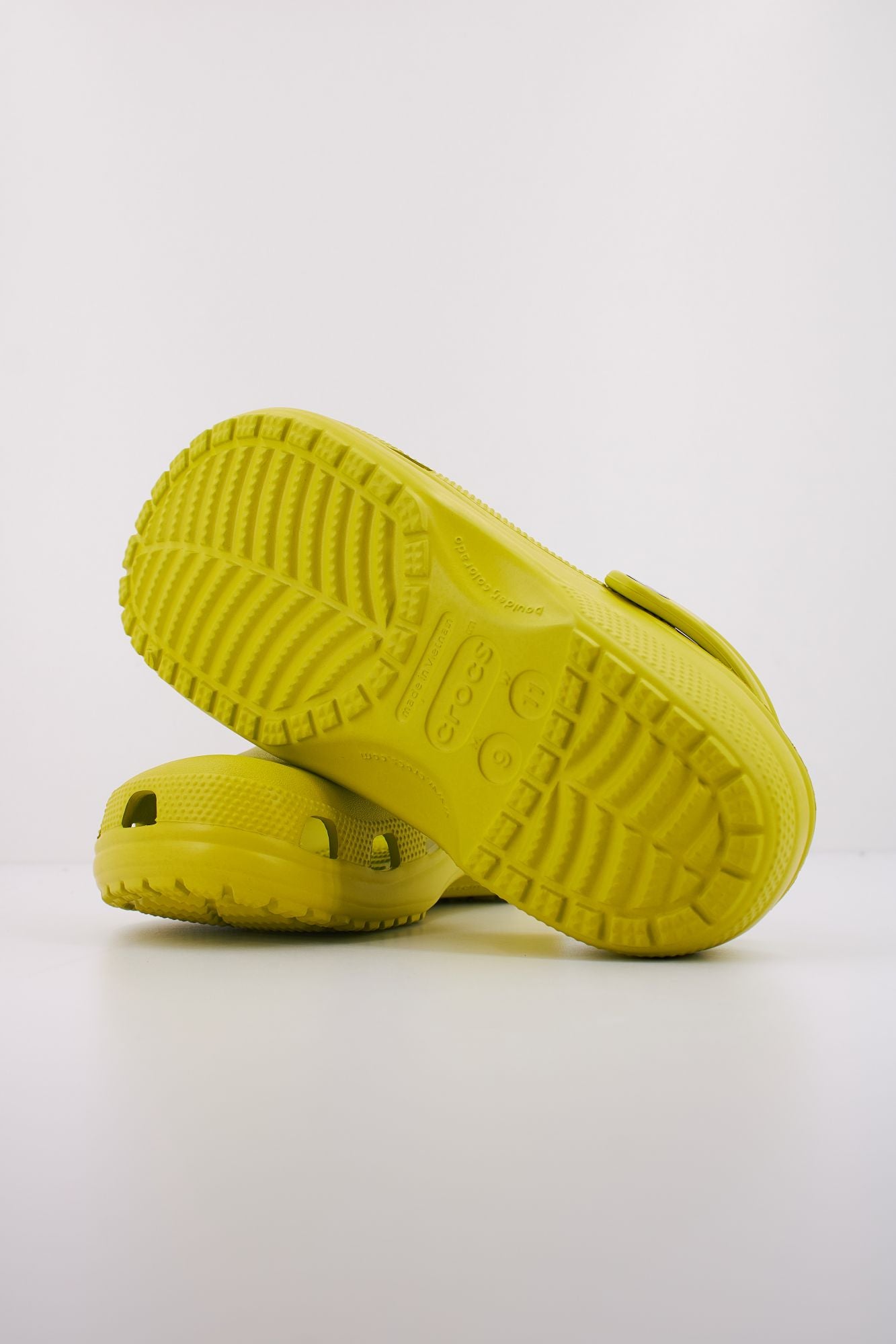 CROCS CLASSIC U en color AMARILLO (5)
