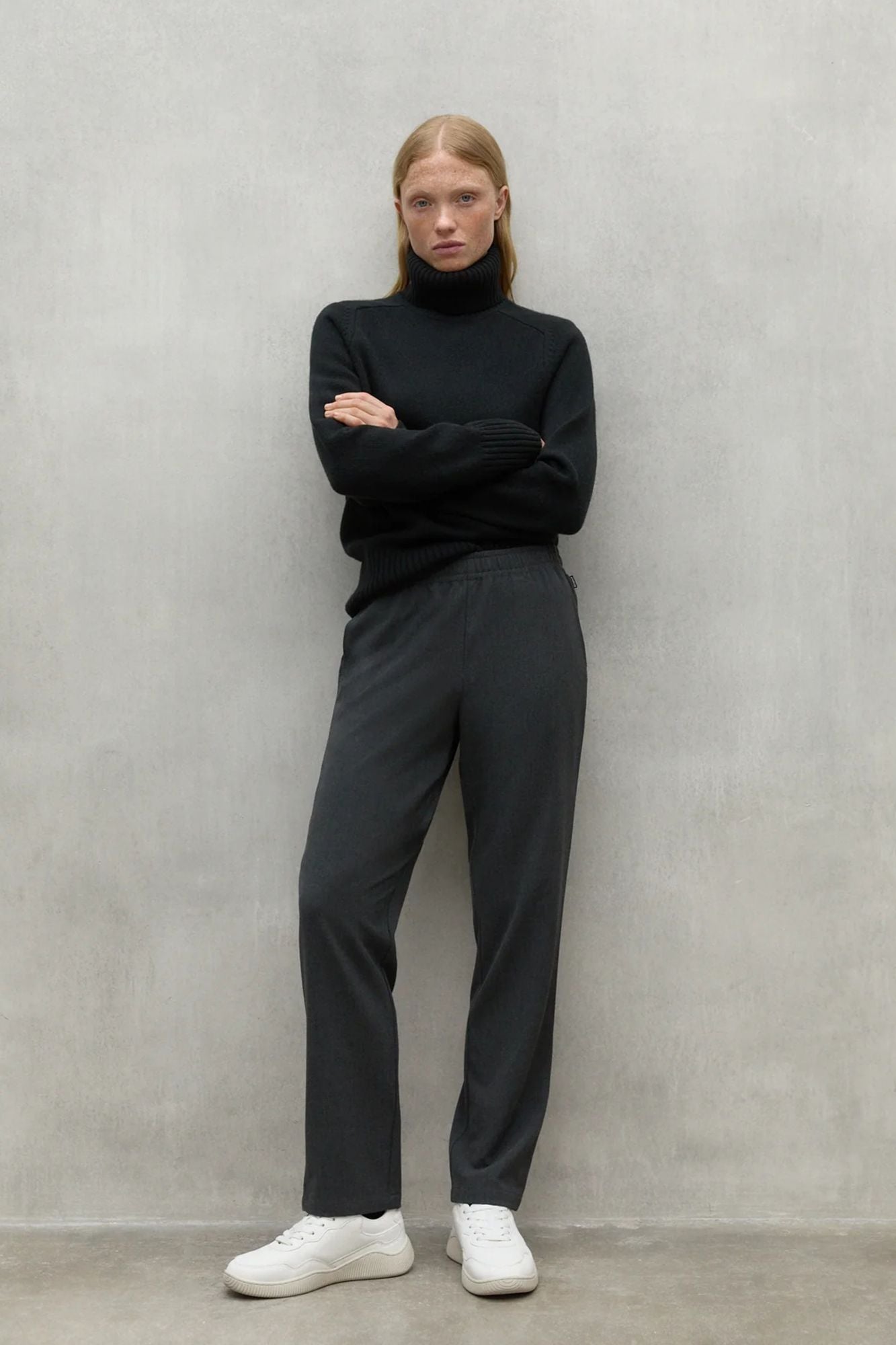 ECOALF GAYA TROUSERS en color GRIS (4)