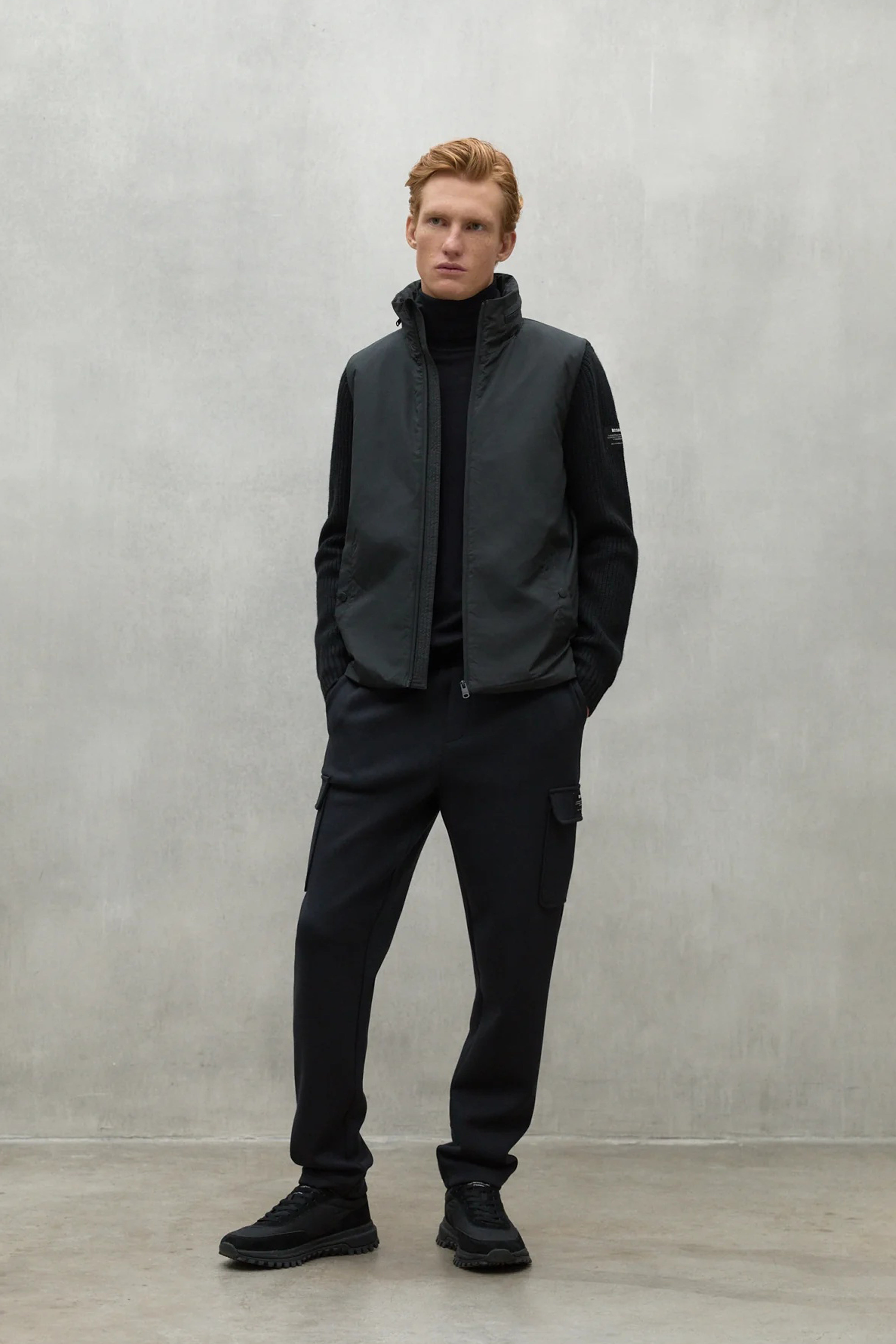 ECOALF TIPA en color NEGRO (4)