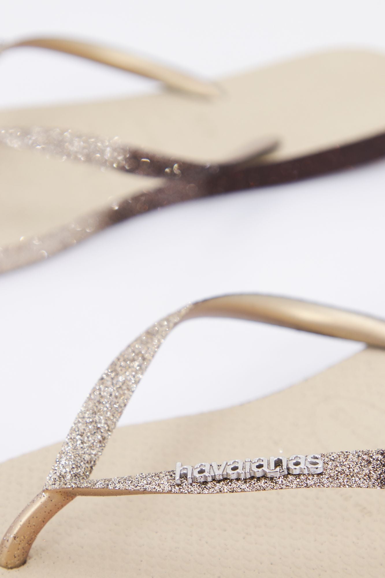 HAVAIANAS SLIM SPARKLE II en color BEIS (3)