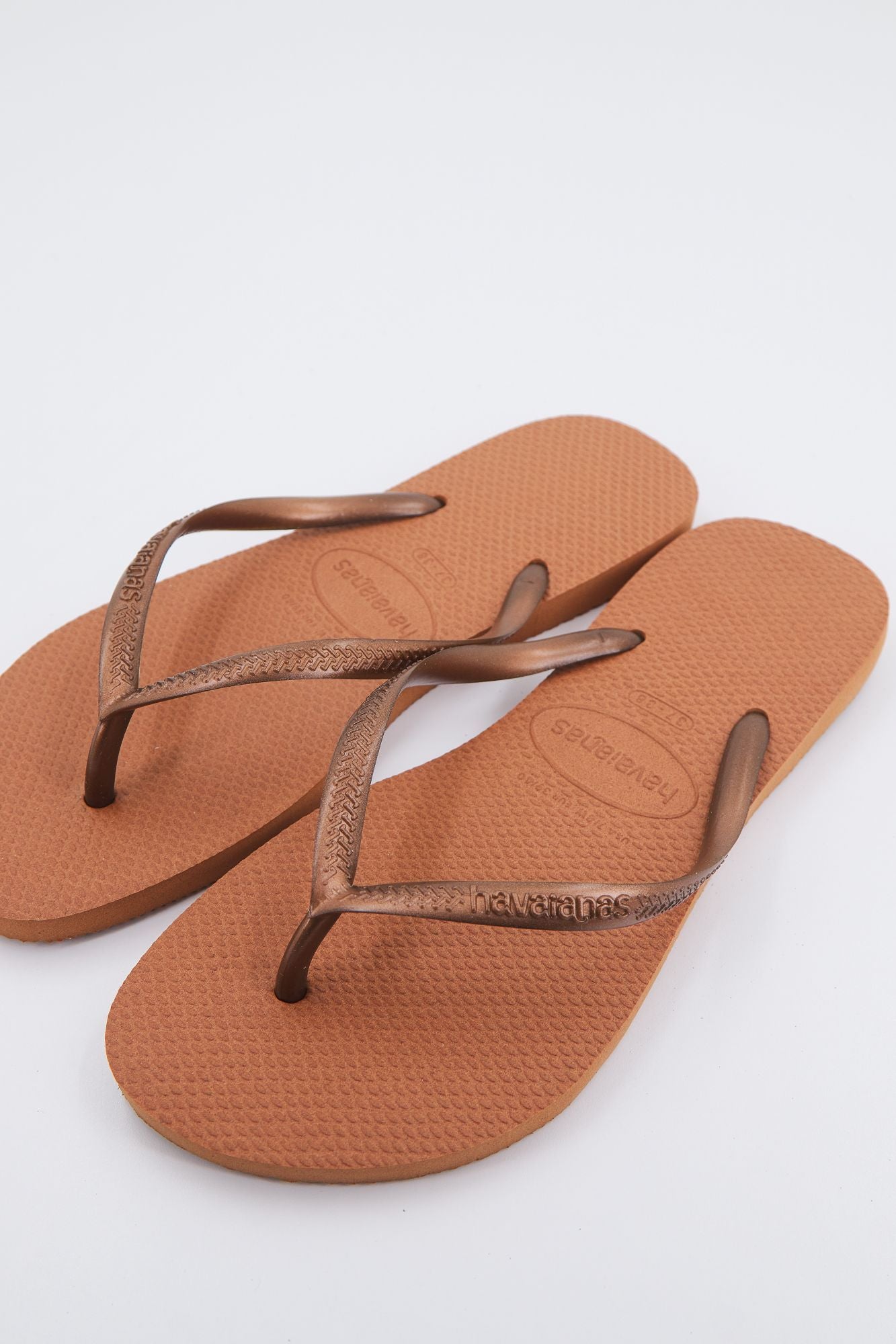 HAVAIANAS SLIM en color MARRON (2)