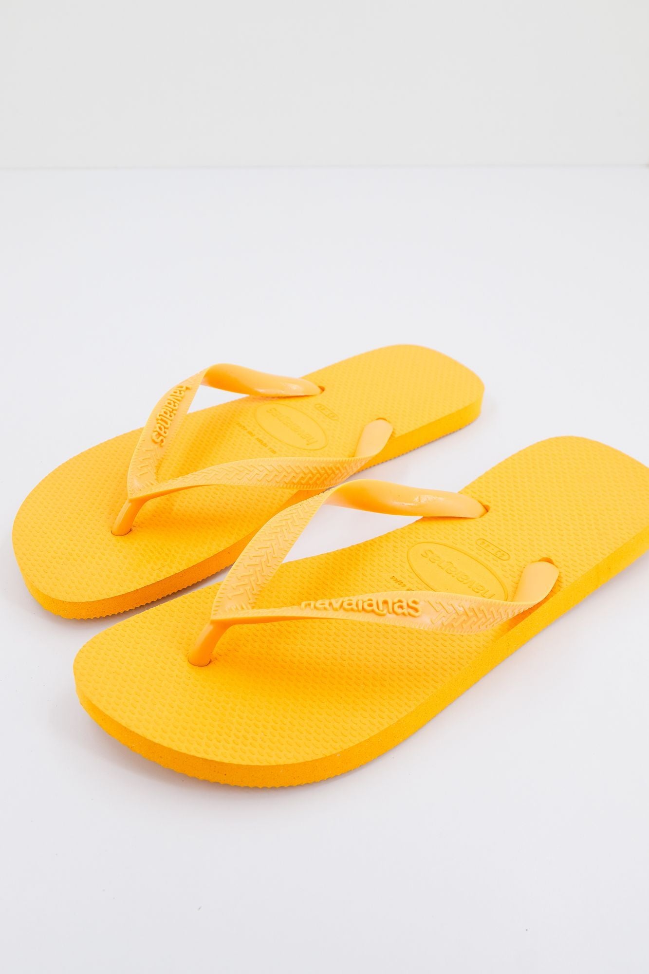 HAVAIANAS HAV TOP en color AMARILLO (2)
