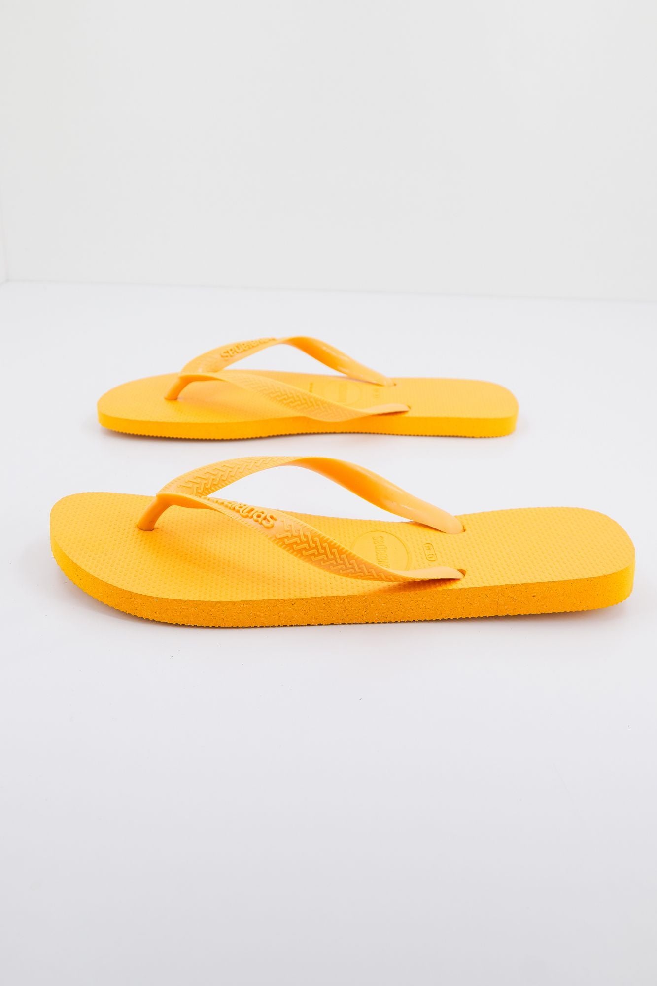 HAVAIANAS HAV TOP en color AMARILLO (4)