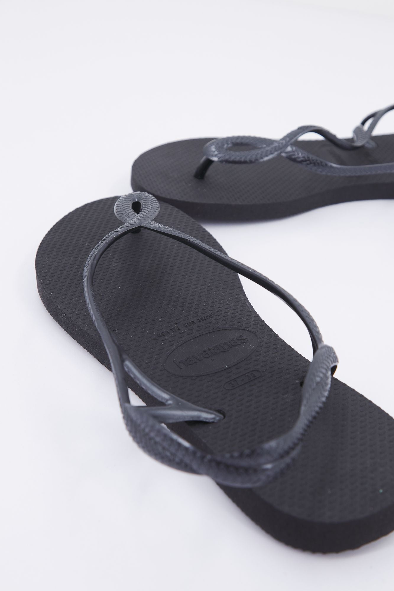 HAVAIANAS LUNA en color NEGRO (4)