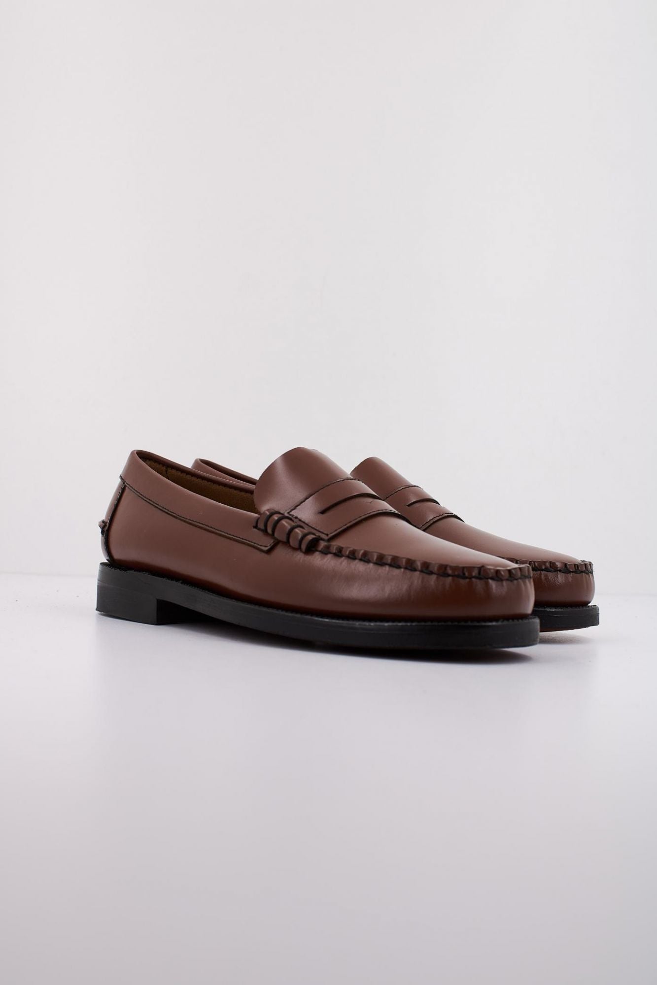 SEBAGO CLASSIC PENNY LOAFER  en color MARRON (2)