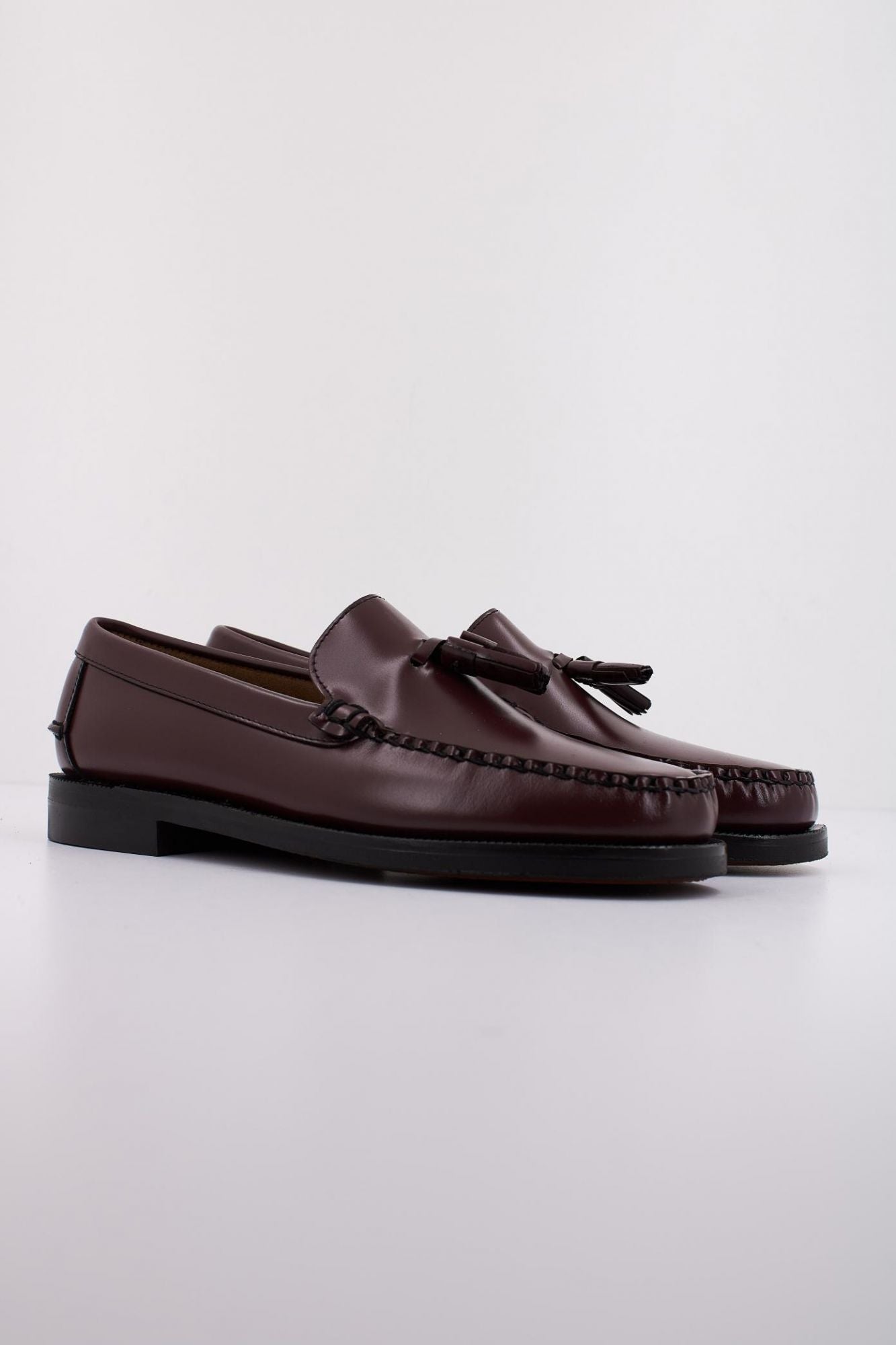 SEBAGO CLASSIC WILL LOAFER en color BURDEOS (2)