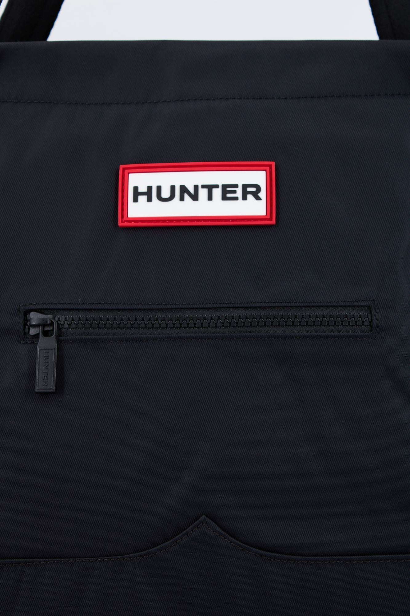 HUNTER  TOTE NYLON LARGE en color NEGRO (4)