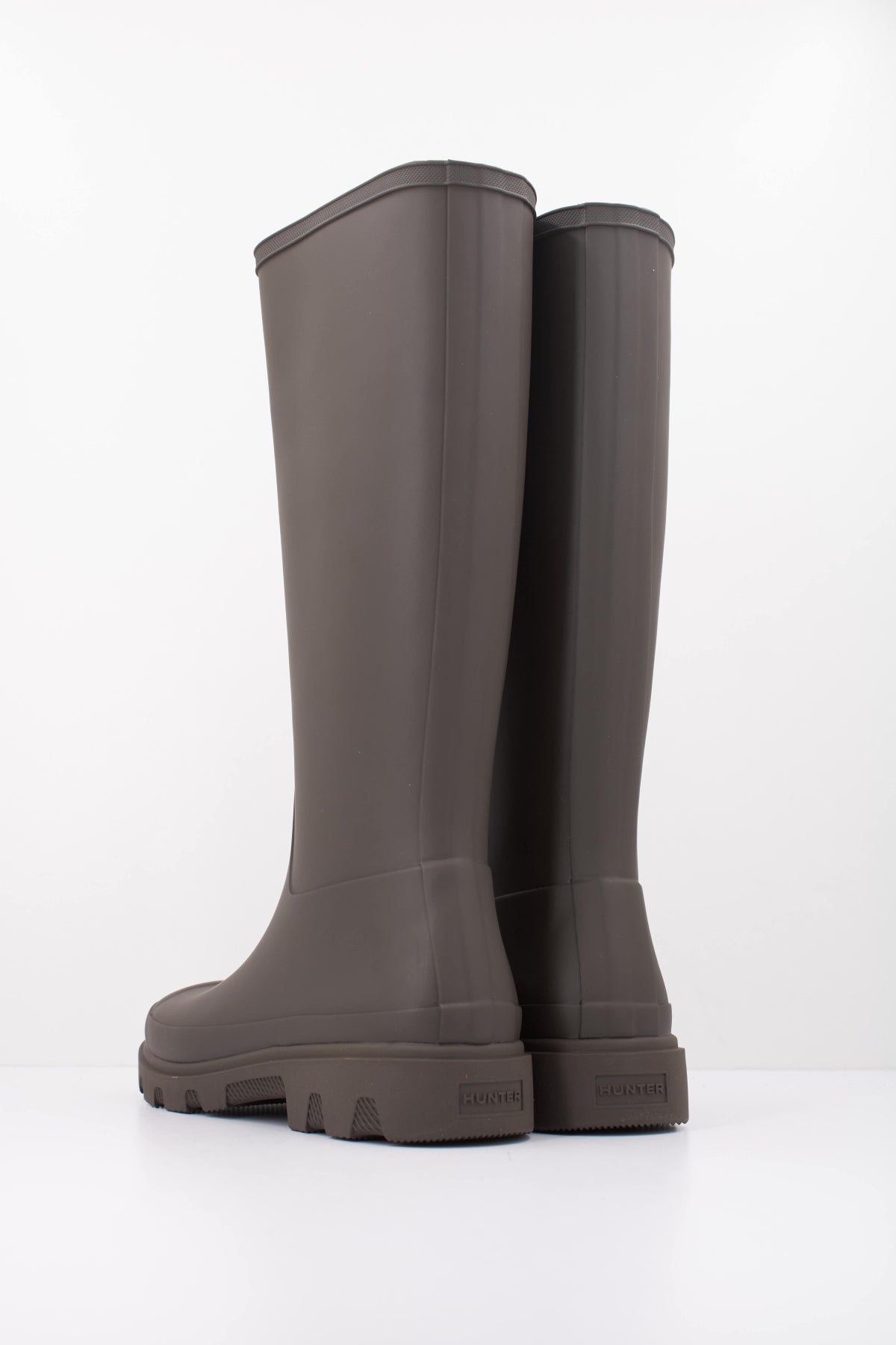 HUNTER HFRU0001251 BOTA U DOWNPOUR TALL en color MARRON (4)