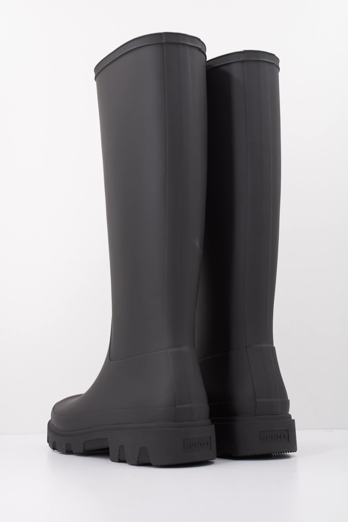 HUNTER BOTA DOWNPOUR TALL en color NEGRO (4)