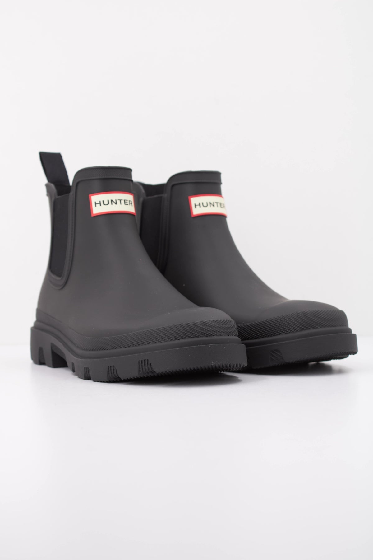 HUNTER  BOTA DOWNPOUR CHELSEA en color NEGRO (2)