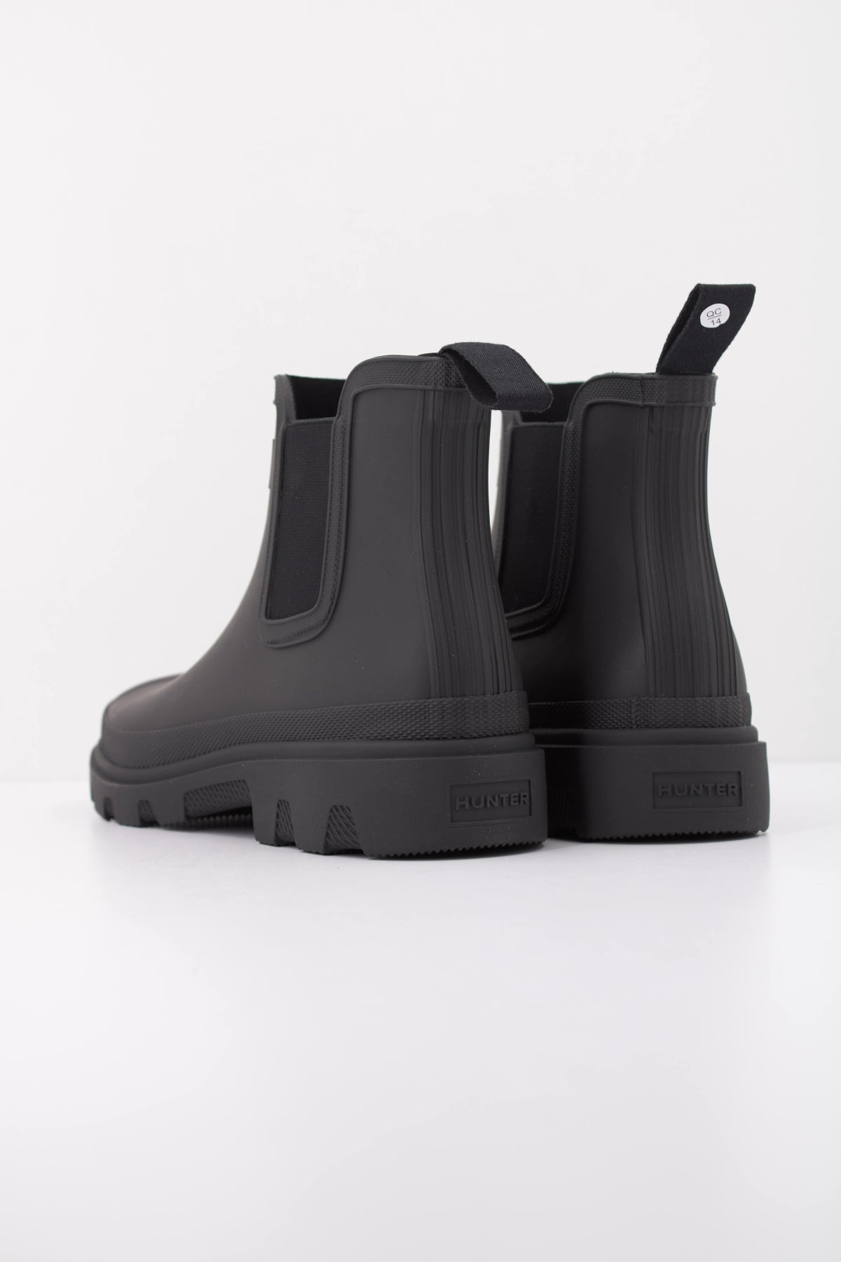HUNTER  BOTA DOWNPOUR CHELSEA en color NEGRO (4)