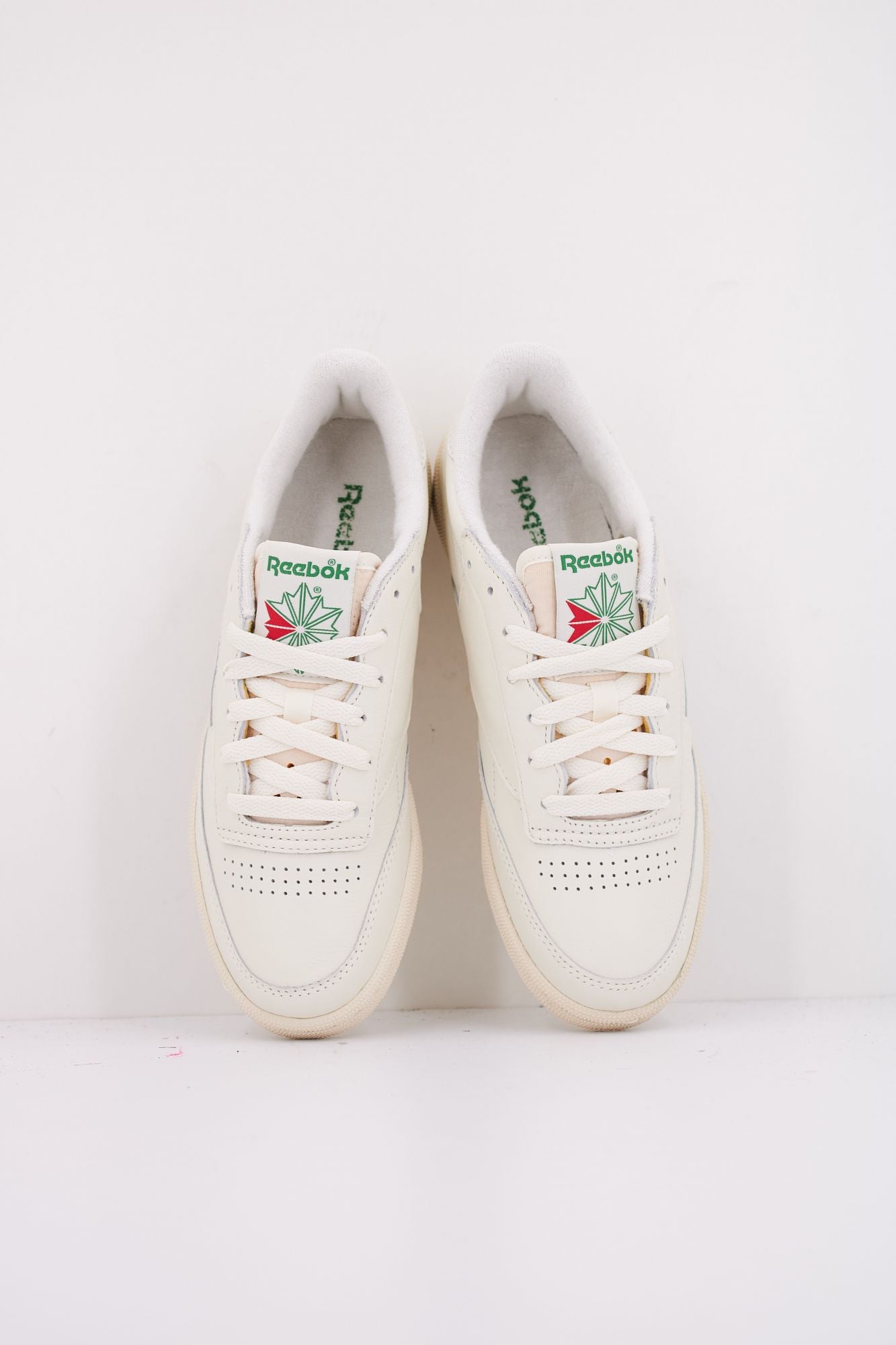 REEBOK CLUB C 85 VINTAGE en color BEIS (3)
