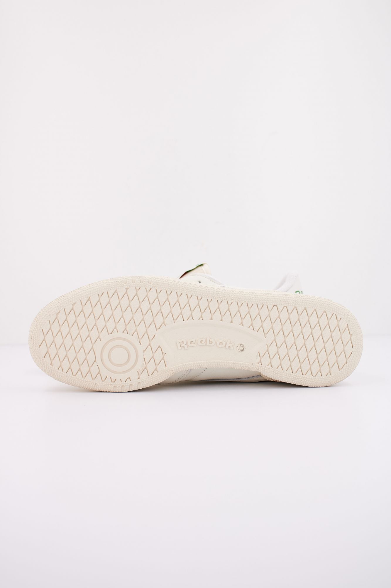 REEBOK CLUB C 85 VINTAGE en color BEIS (5)