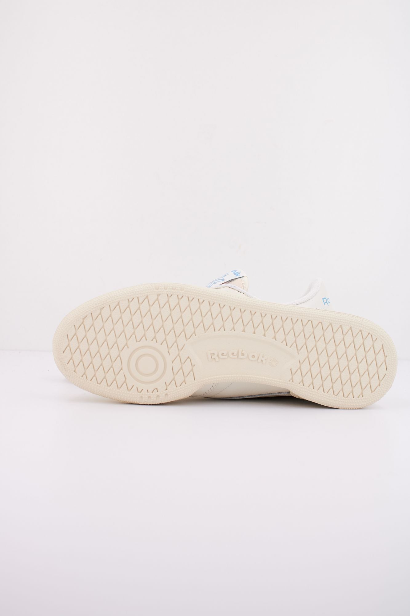 REEBOK CLUB C 85 VINTAGE en color BLANCO (5)