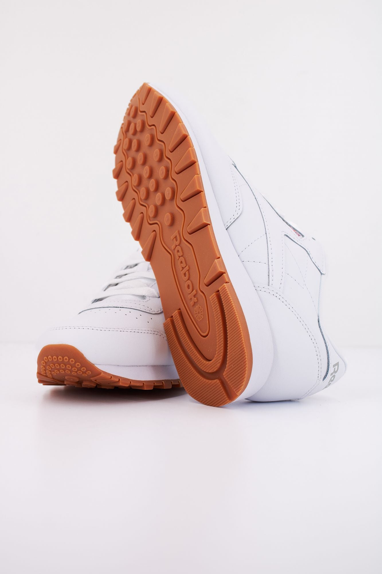 REEBOK CLASSIC LEATHER en color BLANCO (5)