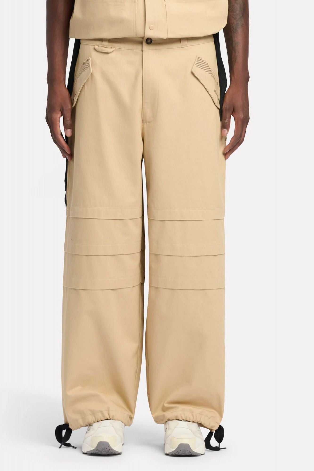 REEBOK CARPENTER PANT en color MARRON CLARO (1)