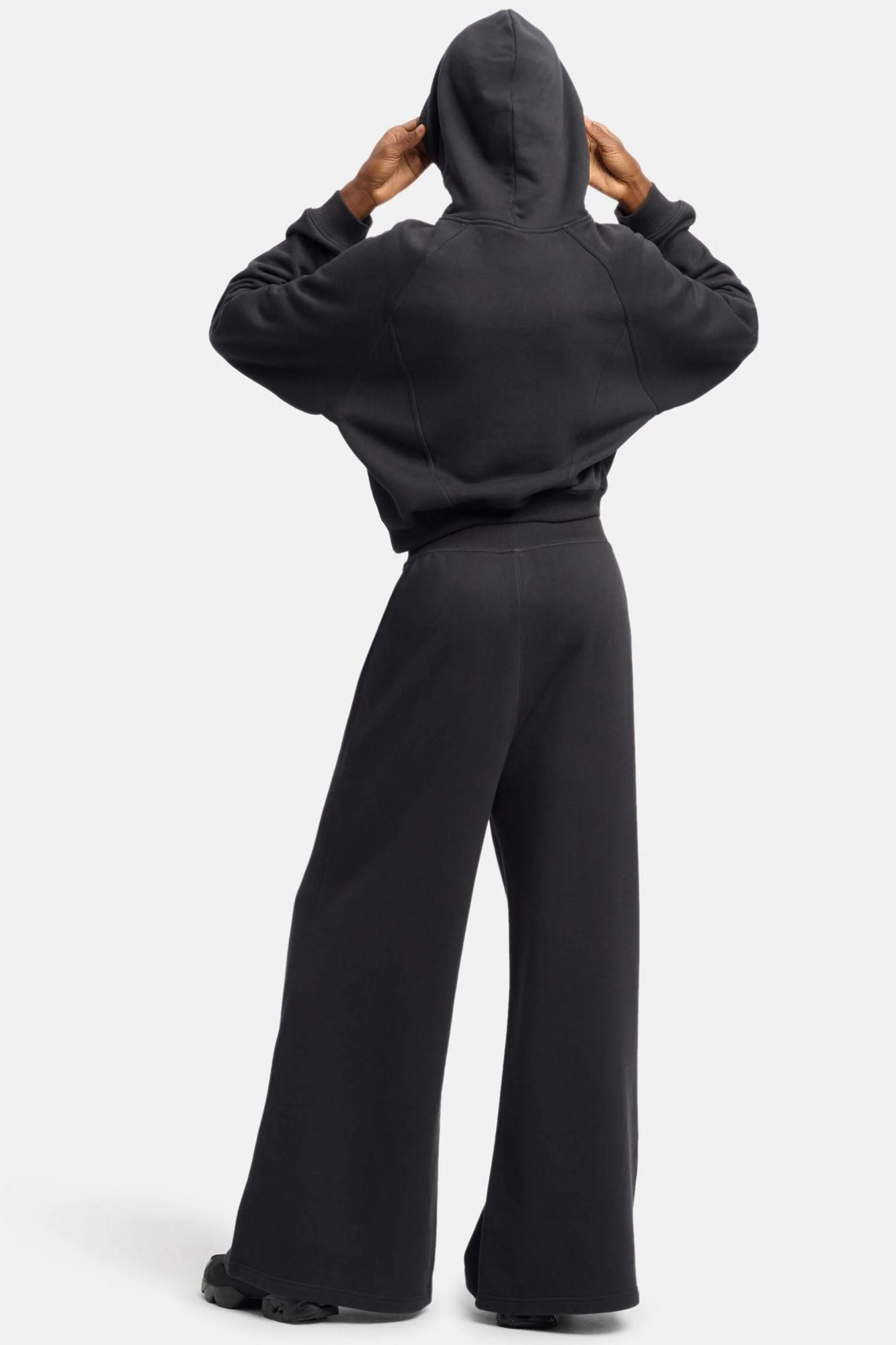 REEBOK  ICON ELEMENTS FT PANT en color NEGRO (2)