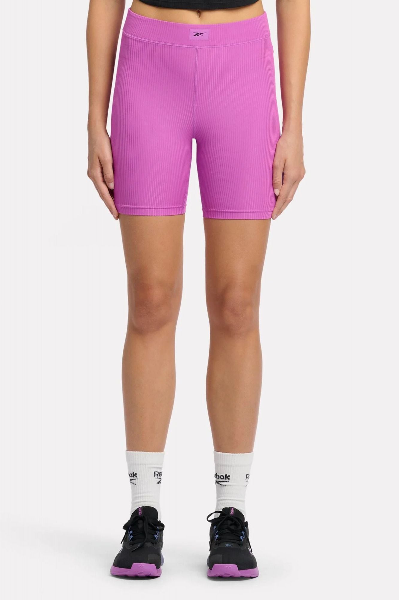 REEBOK RIB BIKE SHORT en color VIOLETA (1)