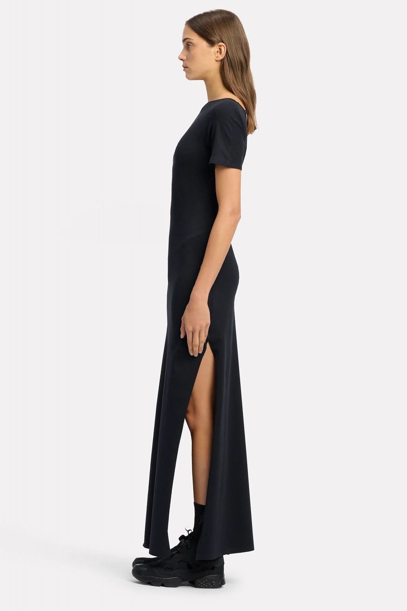 REEBOK LONG DRESS en color NEGRO (3)