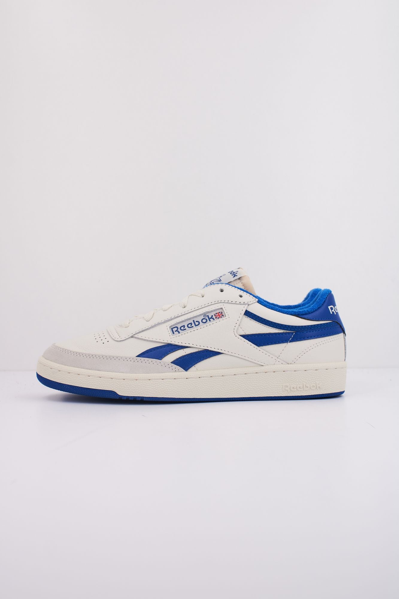 REEBOK CLUB C REVENGE VINTAGE en color BEIS (1)