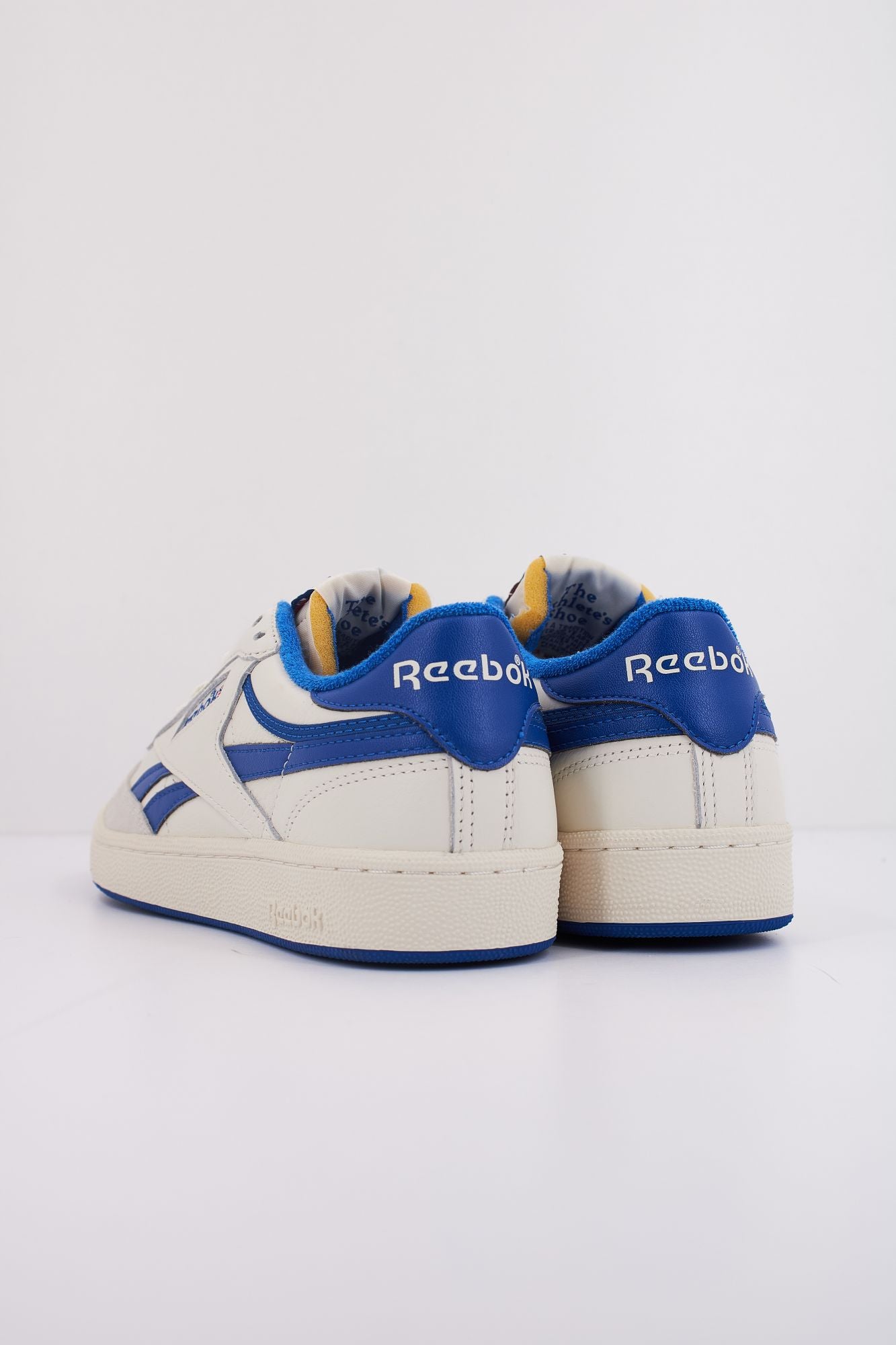 REEBOK CLUB C REVENGE VINTAGE en color BEIS (4)