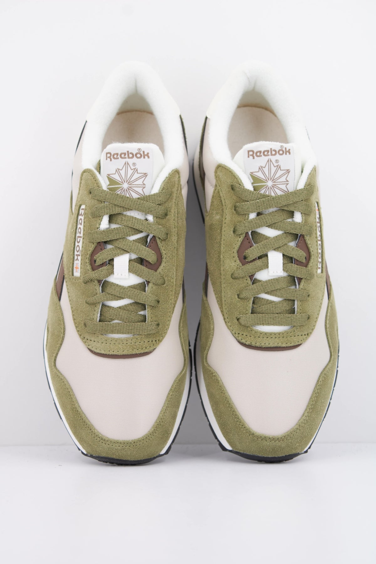 REEBOK CLASSIC NYLON en color VERDE (3)