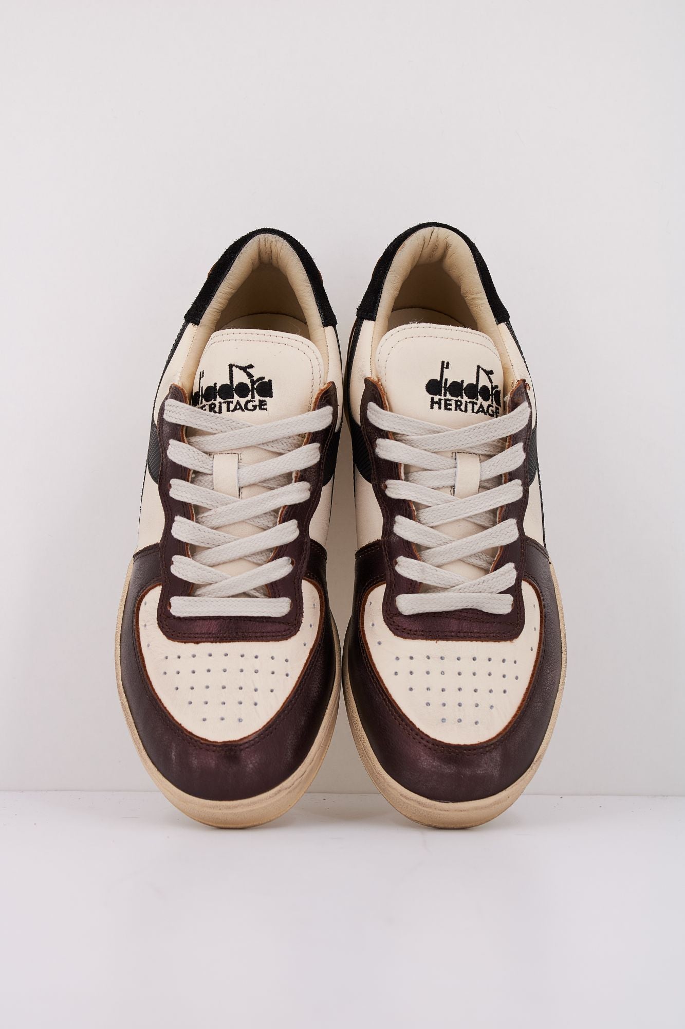 DIADORA HERITAGE BASKET LOW DIRTY en color MARRON (3)
