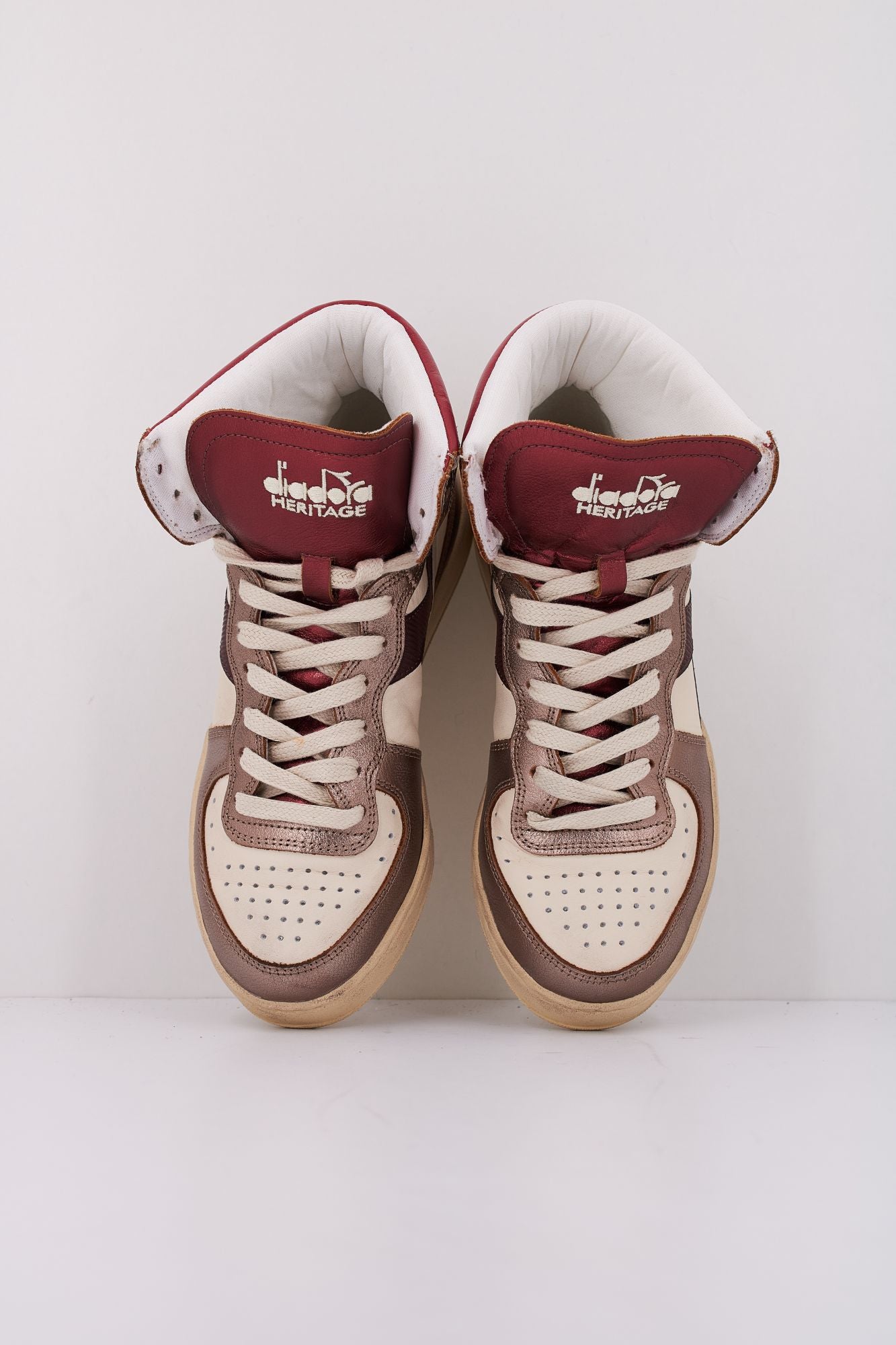 DIADORA HERITAGE BASKET METAL MIX en color BEIS (3)