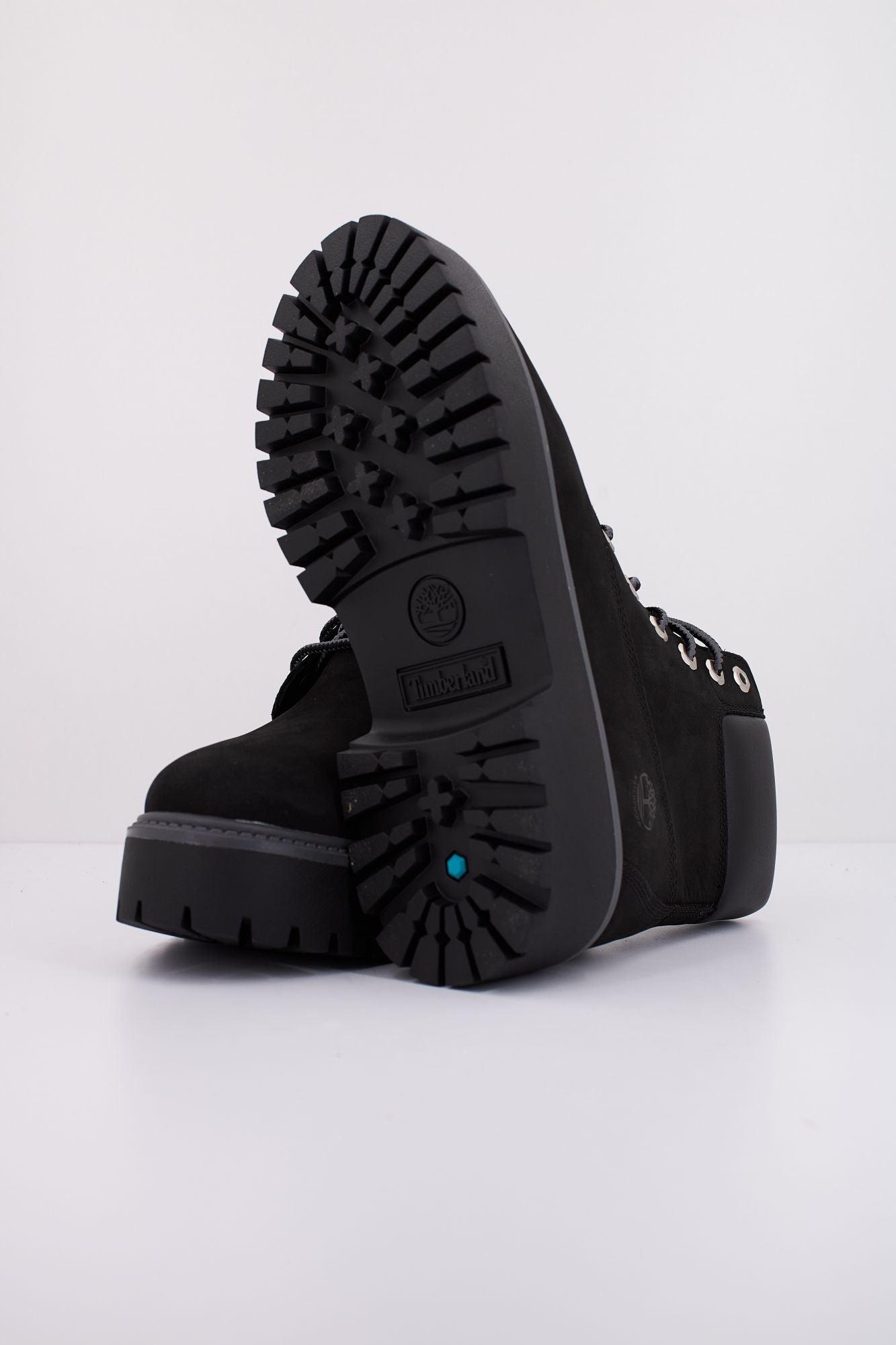 TIMBERLAND STONE STREET 6 INCH LA en color NEGRO (5)
