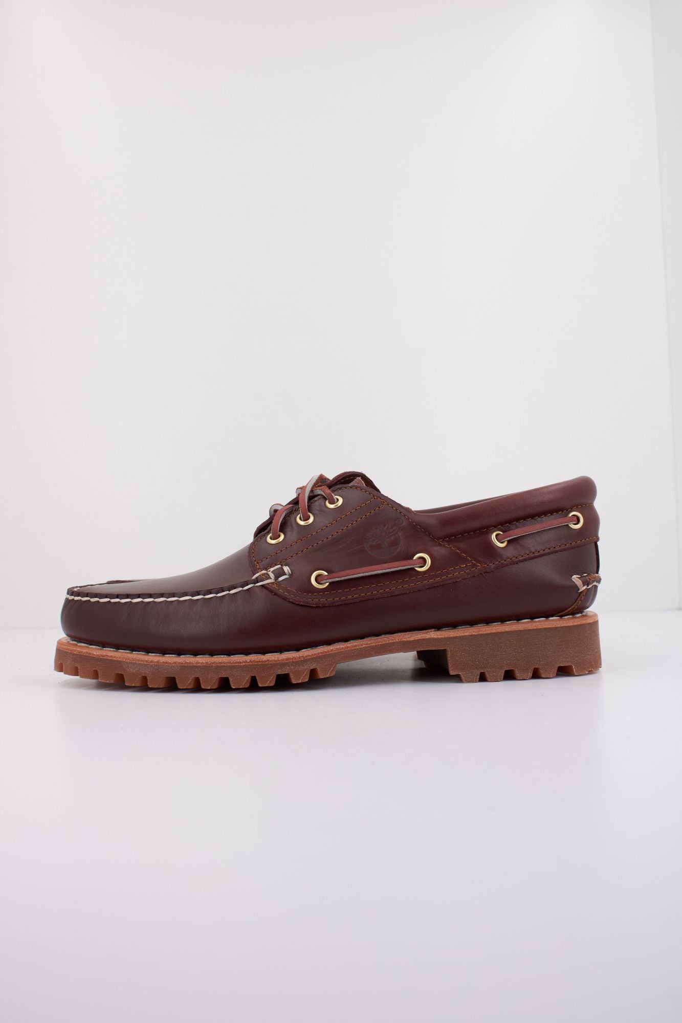 TIMBERLAND AUTHENTICS 3 EYE CLASSIC LUG BOAT SHOE en color MARRON (1)