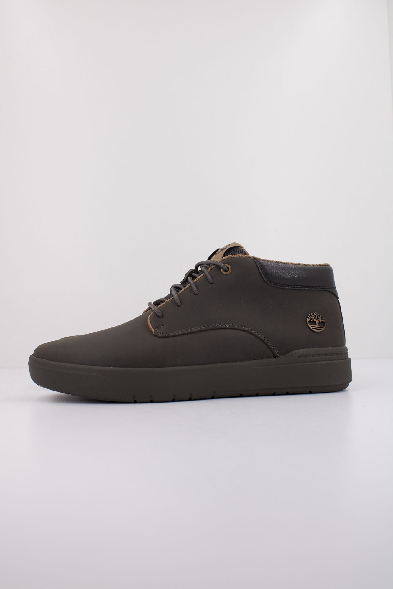 TIMBERLAND SENECA BAY MID LACE UP en color GRIS (1)