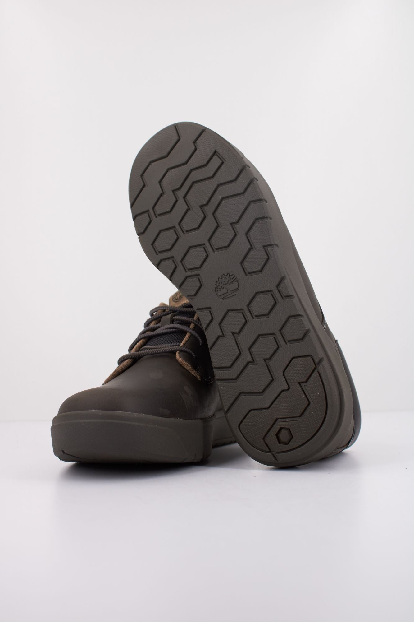 TIMBERLAND SENECA BAY MID LACE UP en color GRIS (5)