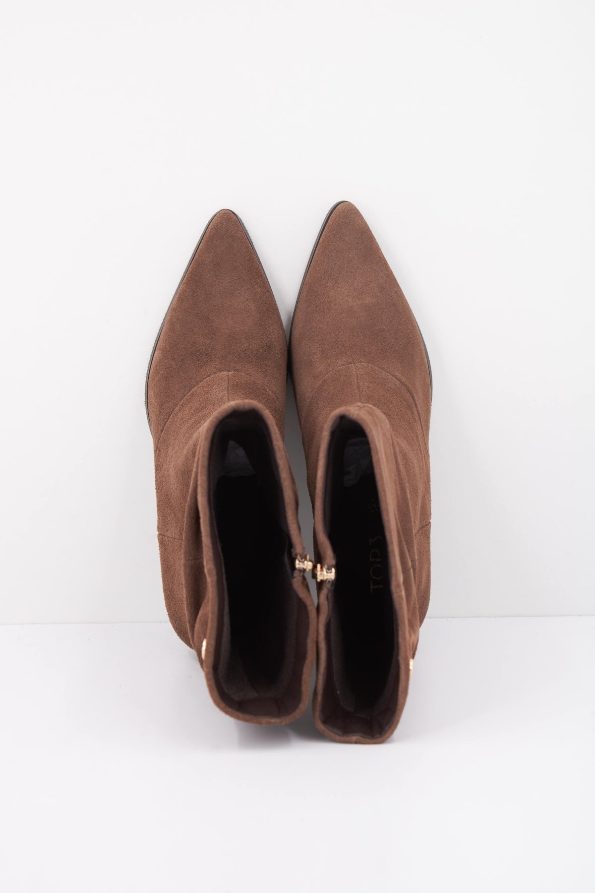 TOP3 BOTA CORTA ARRUGADA en color MARRON CLARO (3)