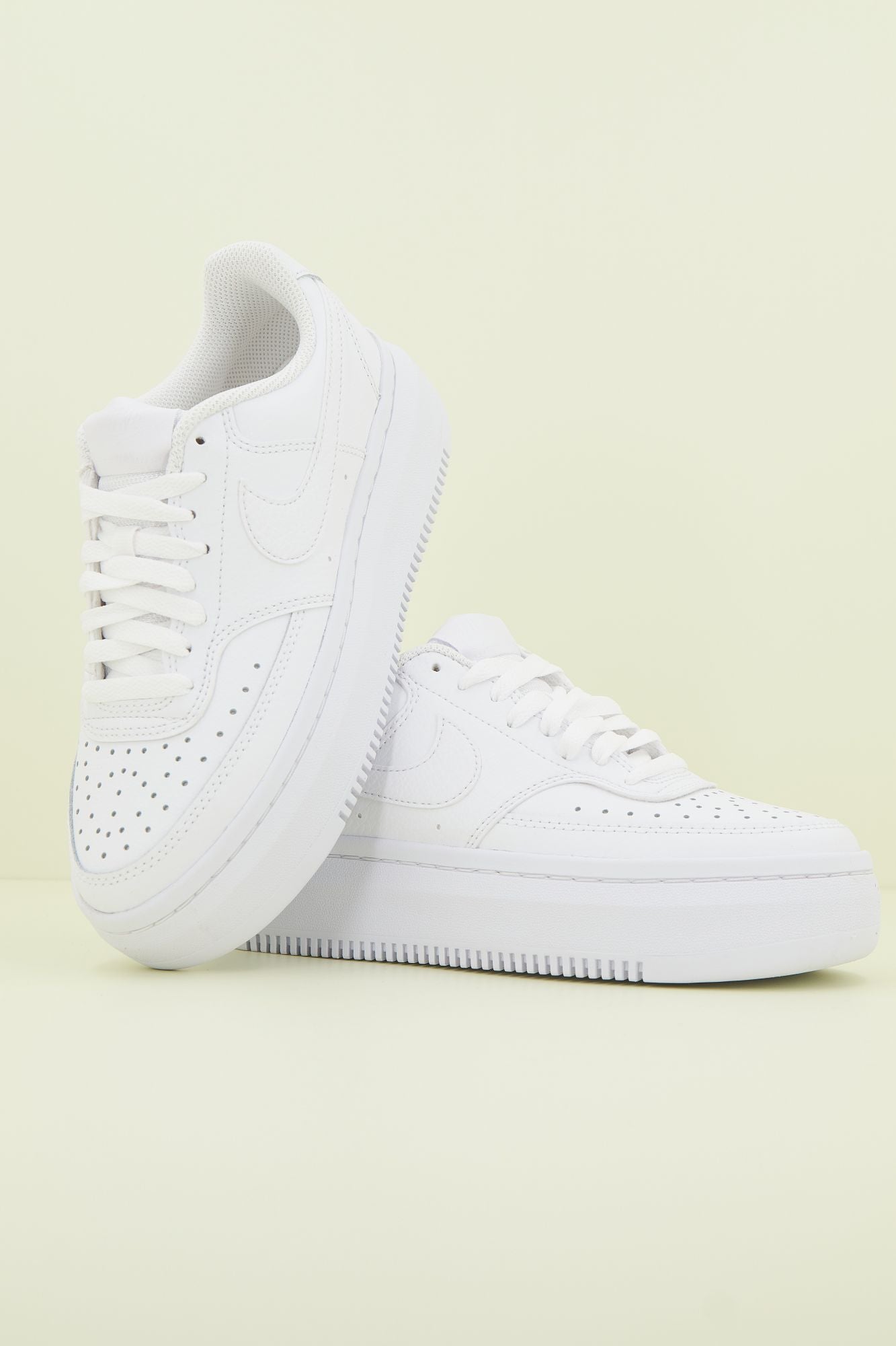 NIKE COURT VISION ALTA LTR en color BLANCO (1)