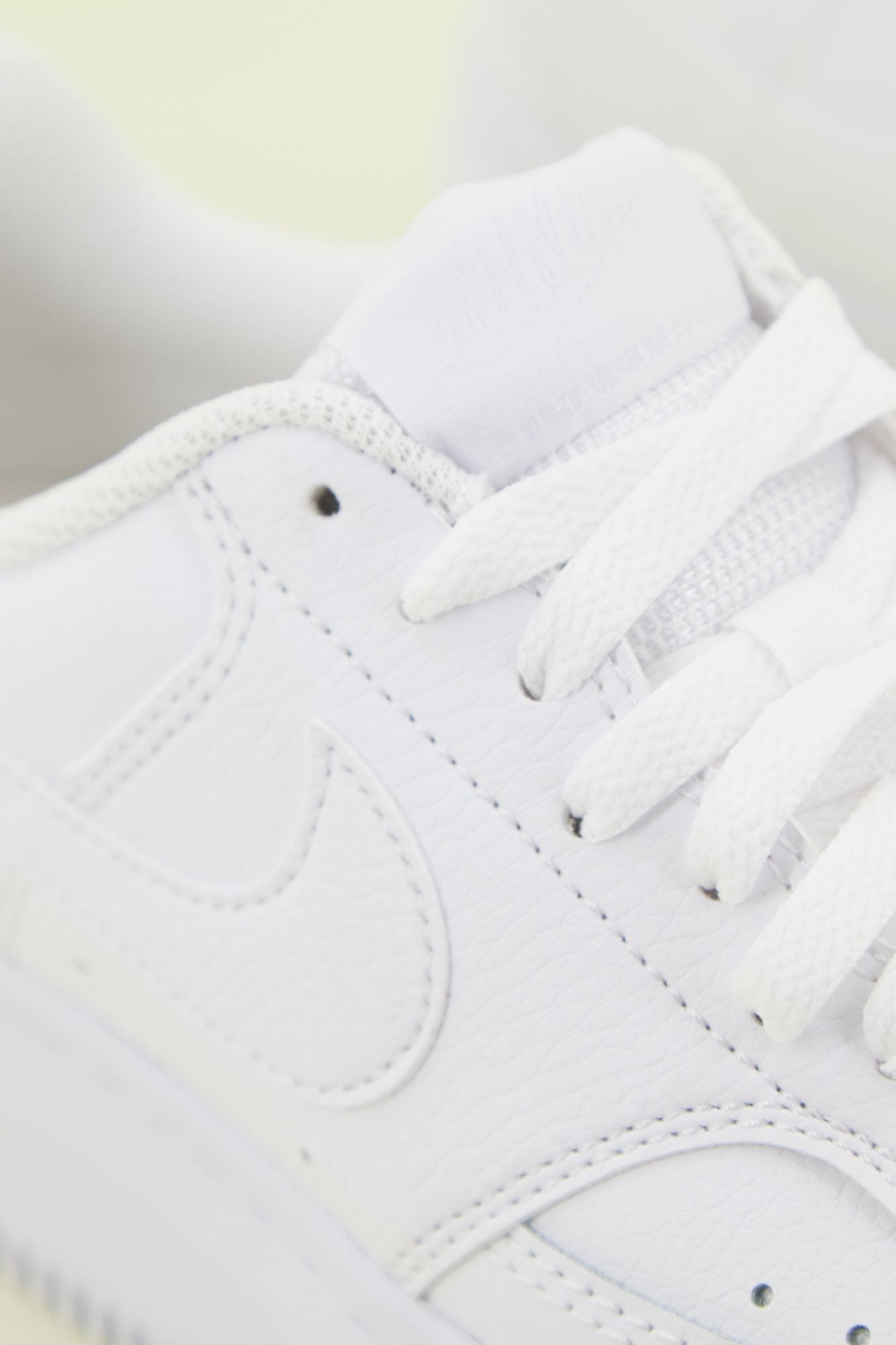 NIKE COURT VISION ALTA LTR en color BLANCO (4)